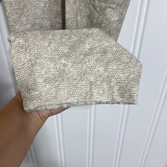 Athleta Venture Printed Pant size 26 - Picture 6 of 11